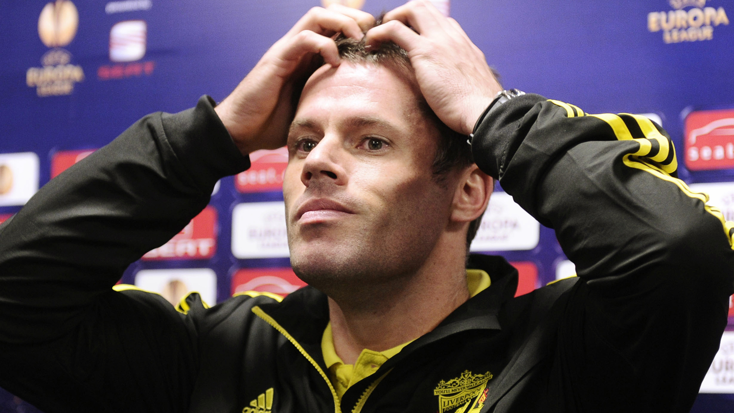 Carragher achou que Paulinho faria 15 gols por ano e como castigo vestir&aacute; camisa do United