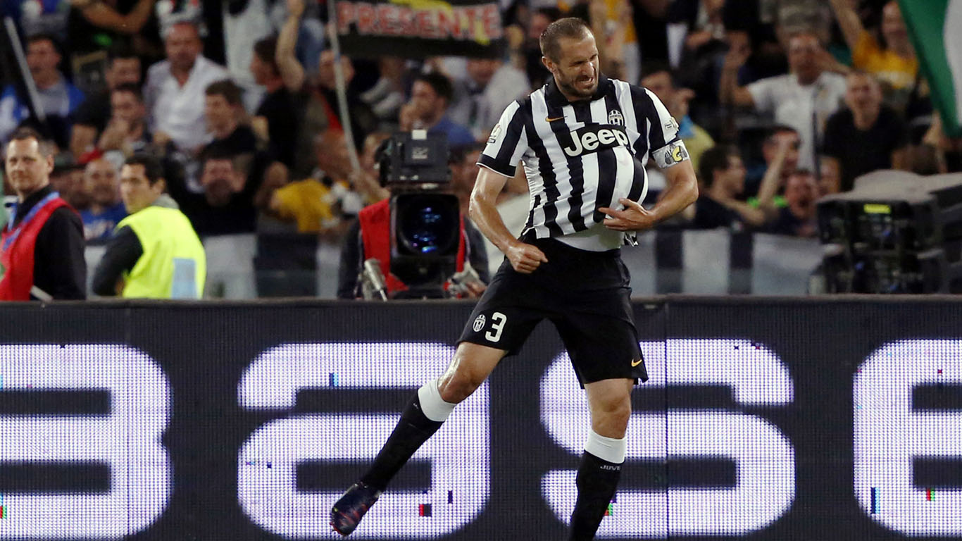Sem Chiellini, Allegri ter&aacute; tarefa dura para montar a defesa da Juventus