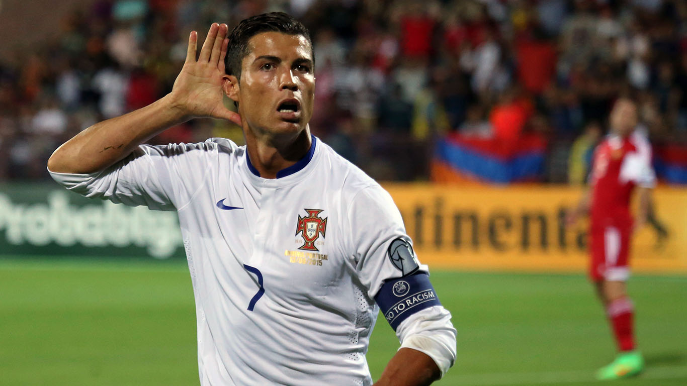 Cristiano Ronaldo comemora gol por Portugal (Hrant Khachatryan/PAN Photo via AP)