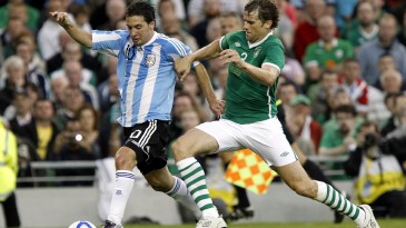 Grondona é acusado de ter pago para jogadores irlandeses não machucarem Messi em amistoso