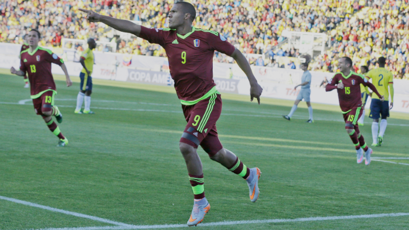 Nem James ou Falcao. Rond&oacute;n ofuscou ataque colombiano e decidiu para a Venezuela