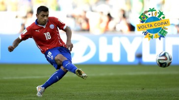 [Copa 2014, um ano] Jara, o da dedada no Cavani, já fez parte do momento mais tuitado da história