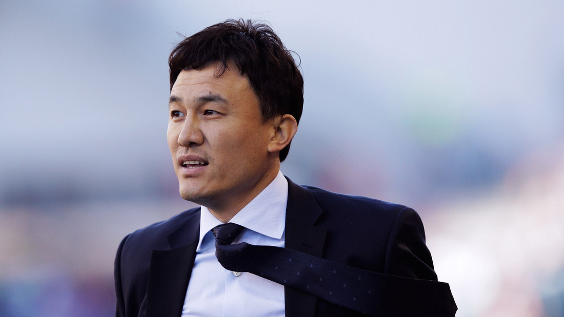 T&eacute;cnico da China atropela a advers&aacute;ria para matar tempo e &eacute; expulso, mas valeu a pena