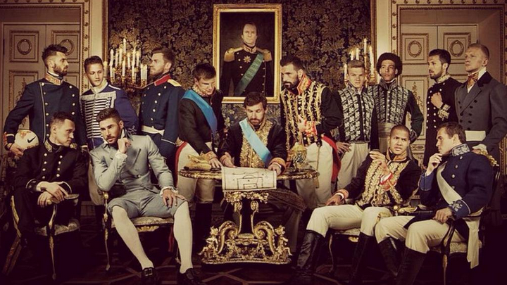 O elenco do Zenit fantasiou-se de aristocratas russos para comemorar o t&iacute;tulo nacional