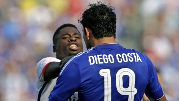 Amistoso? Chelsea e PSG teve bateu levou de Diego Costa x Aurier e Ibra x Terry