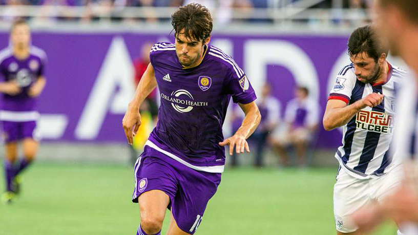 Kak&aacute; arrancou e marcou um gola&ccedil;o nos Estados Unidos para lembrar dos seus melhores momentos