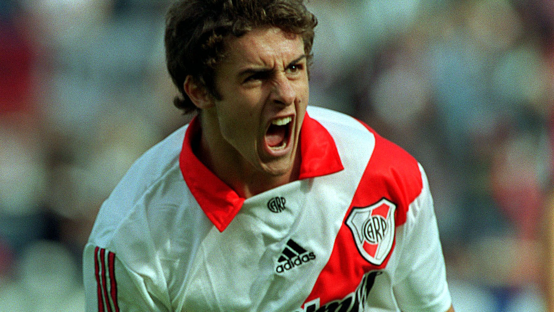 Pablo Aimar em comemora&ccedil;&atilde;o de gol pelo River Plate em 1999  (AP Photo/Santiago Rios)