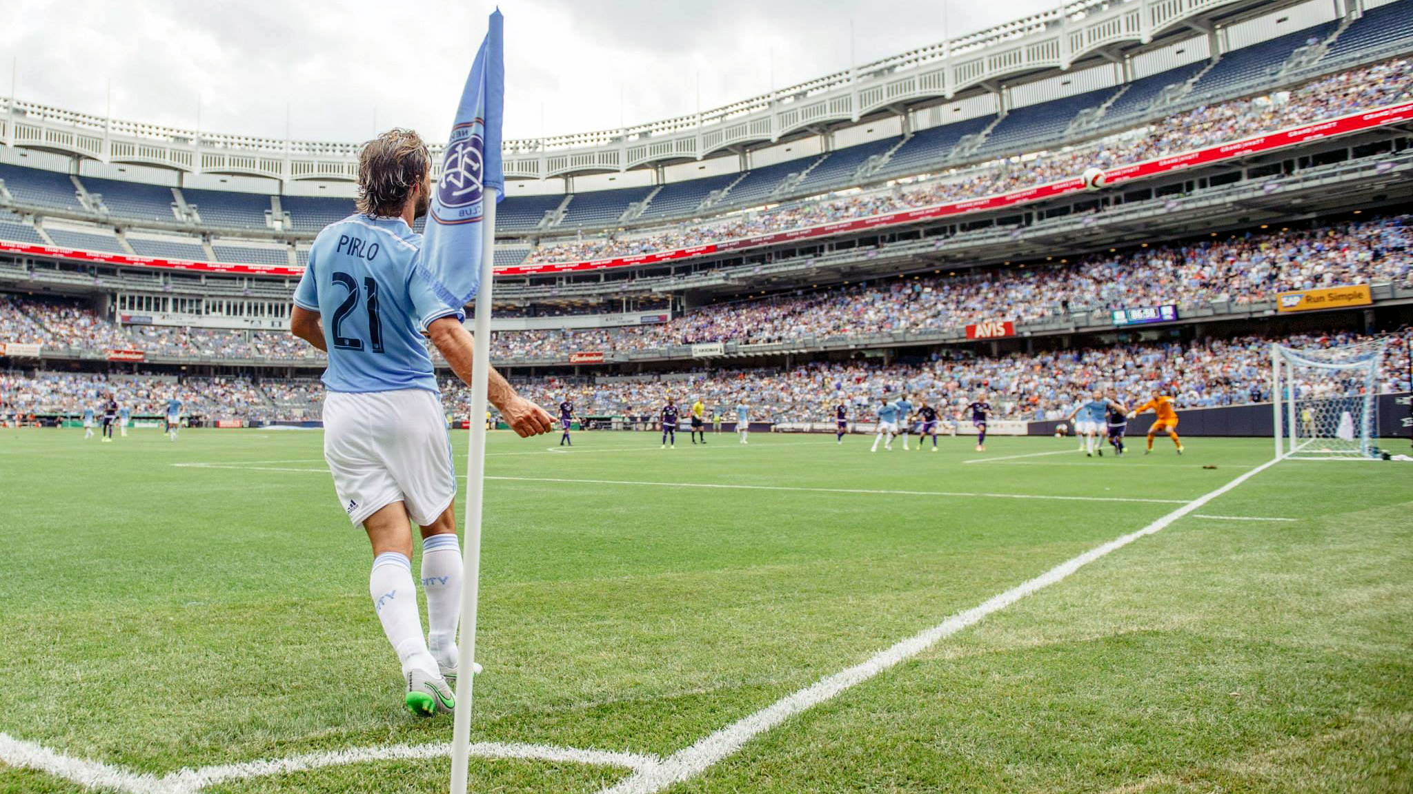 [V&iacute;deo] Andrea Pirlo em: a arte de bater escanteios na MLS