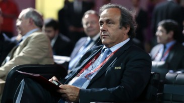 Platini é formalmente colocado sob investigação na Suíça por pagamento da Fifa em 2011
