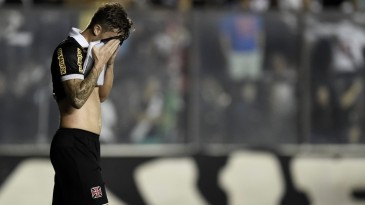 Vasco tem a pior defesa das quatro divisões e o segundo pior ataque dos pontos corridos