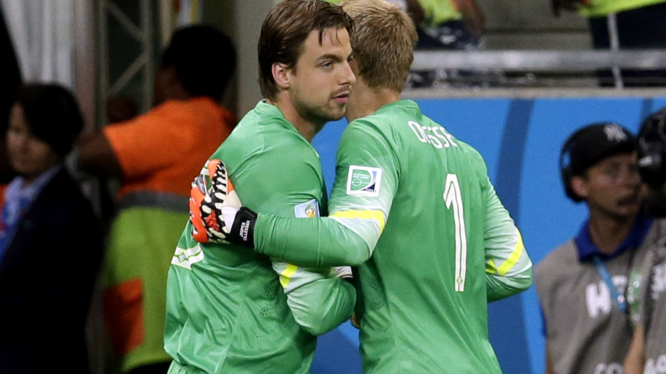 Cillessen e Krul: um ano depois, destinos diferentes