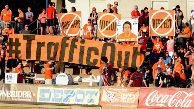 14842778-1440086343-640x360