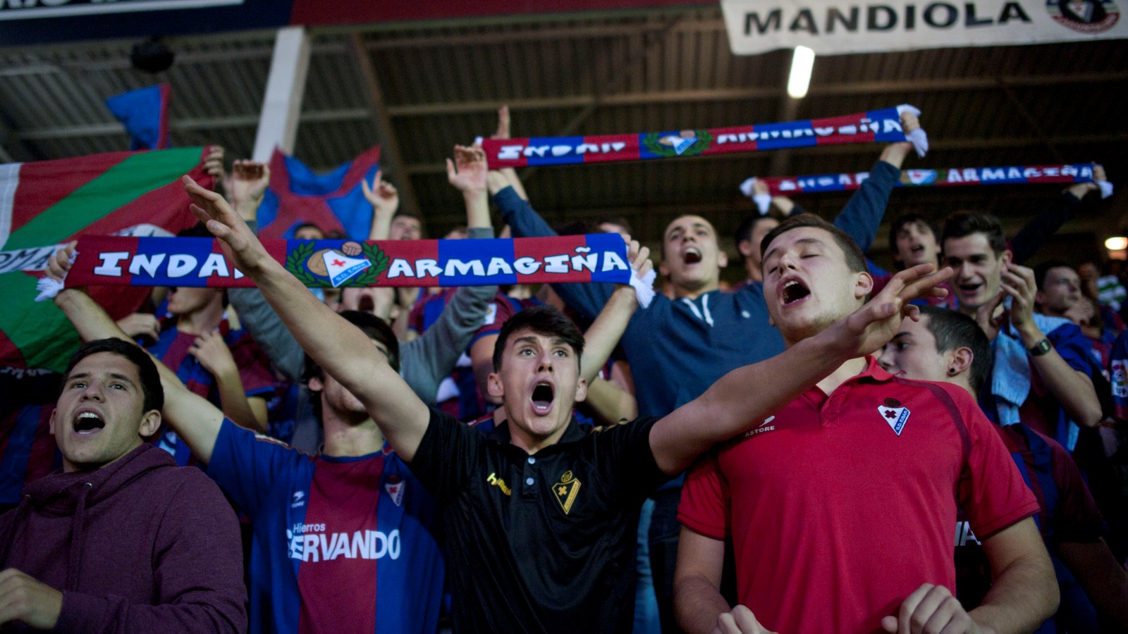 L&iacute;der do Espanhol, o Eibar ganha pr&ecirc;mio por ser modelo em meio a tantos clubes quebrados