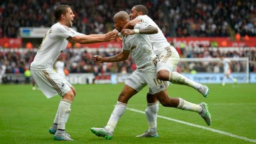 Ayew teria lugar em vários clubes grandes, mas está voando na Premier League pelo Swansea
