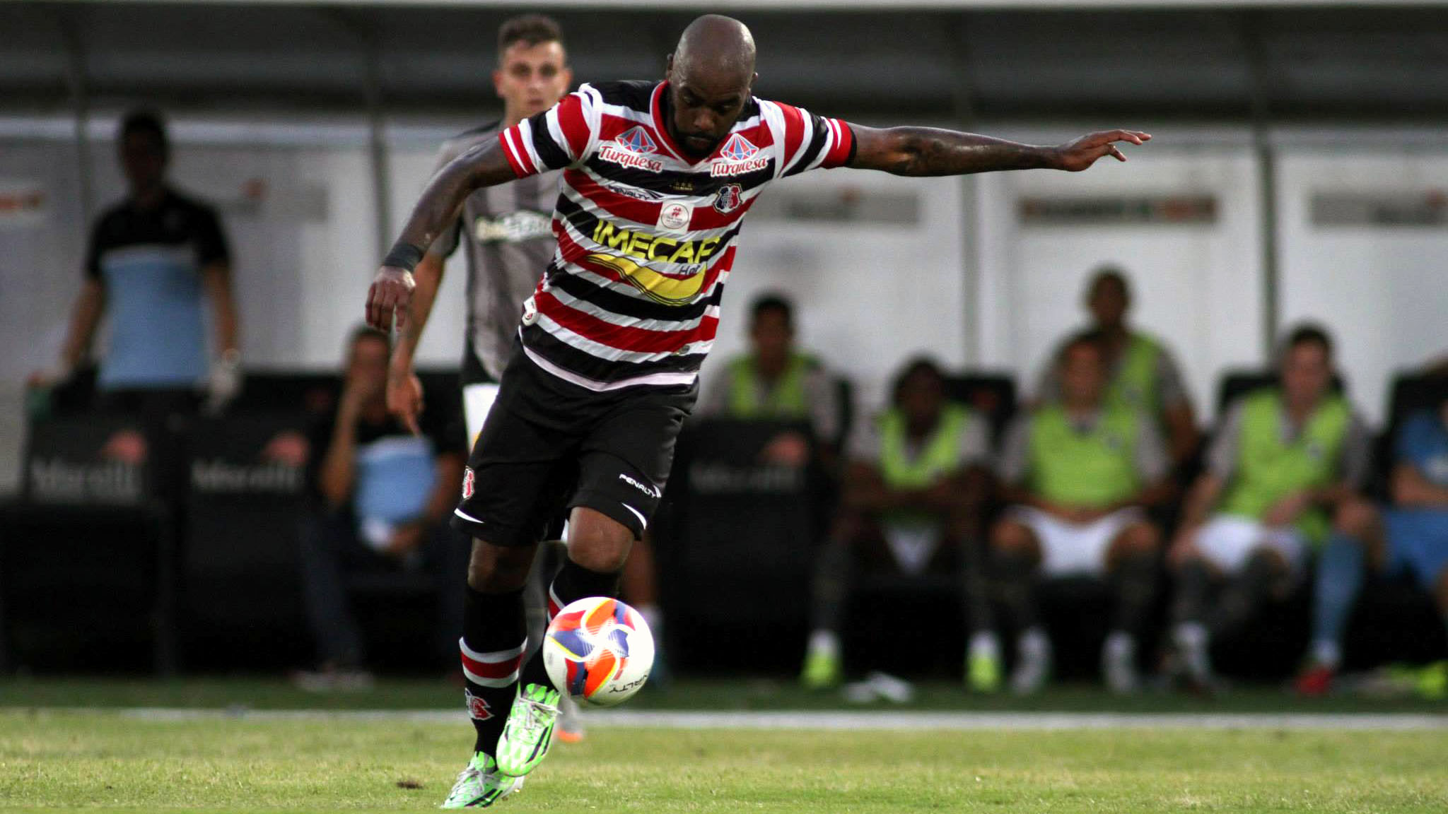 Grafite reestreou pelo Santa Cruz com gol e vit&oacute;ria contra o Botafogo (Foto: Ant&ocirc;nio Melcop/Santa Cruz)