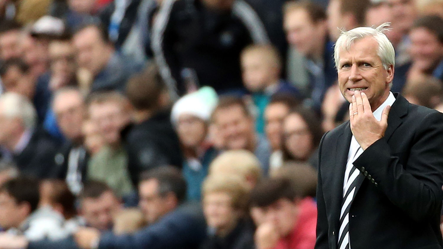 Pardew, n&atilde;o venda o Gayle (Foto: AP)