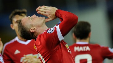 Qual a melhor maneira de acabar com uma seca de gols? Para Rooney, com três deles