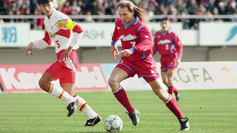 天皇杯サッカー準々決勝・鹿島アントラーズ－名古屋グランパスエイト／アルシンドのドリブル