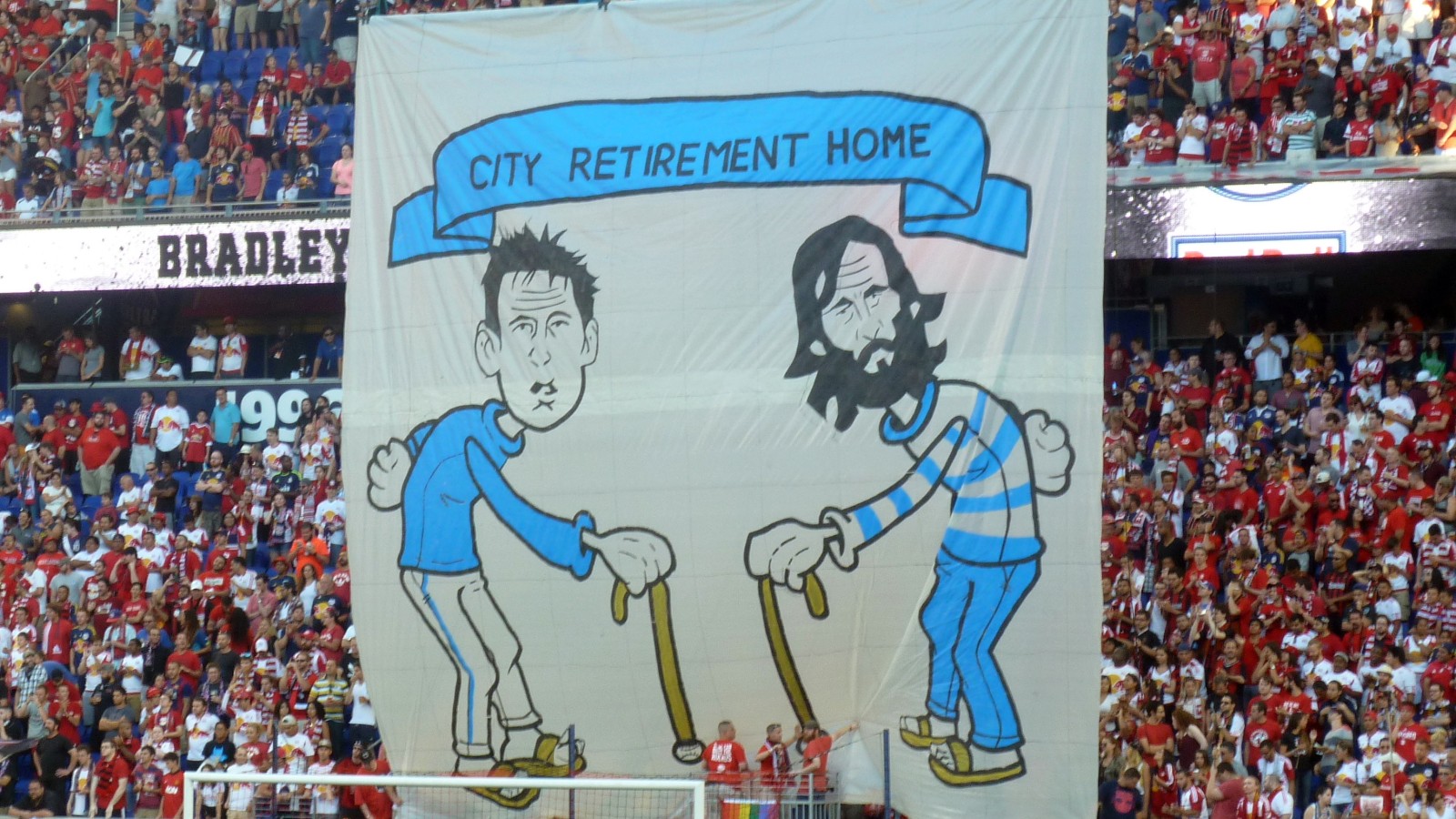 O cl&aacute;ssico de Nova York n&atilde;o tem tradi&ccedil;&atilde;o, mas j&aacute; conta com muita provoca&ccedil;&atilde;o e at&eacute; brigas