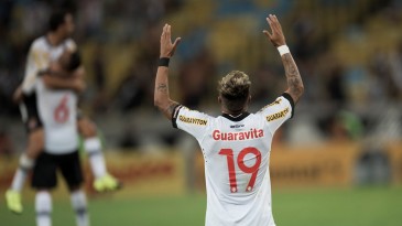 O talismã deu o sopro de esperança que o Vasco precisava para desbancar o Flamengo