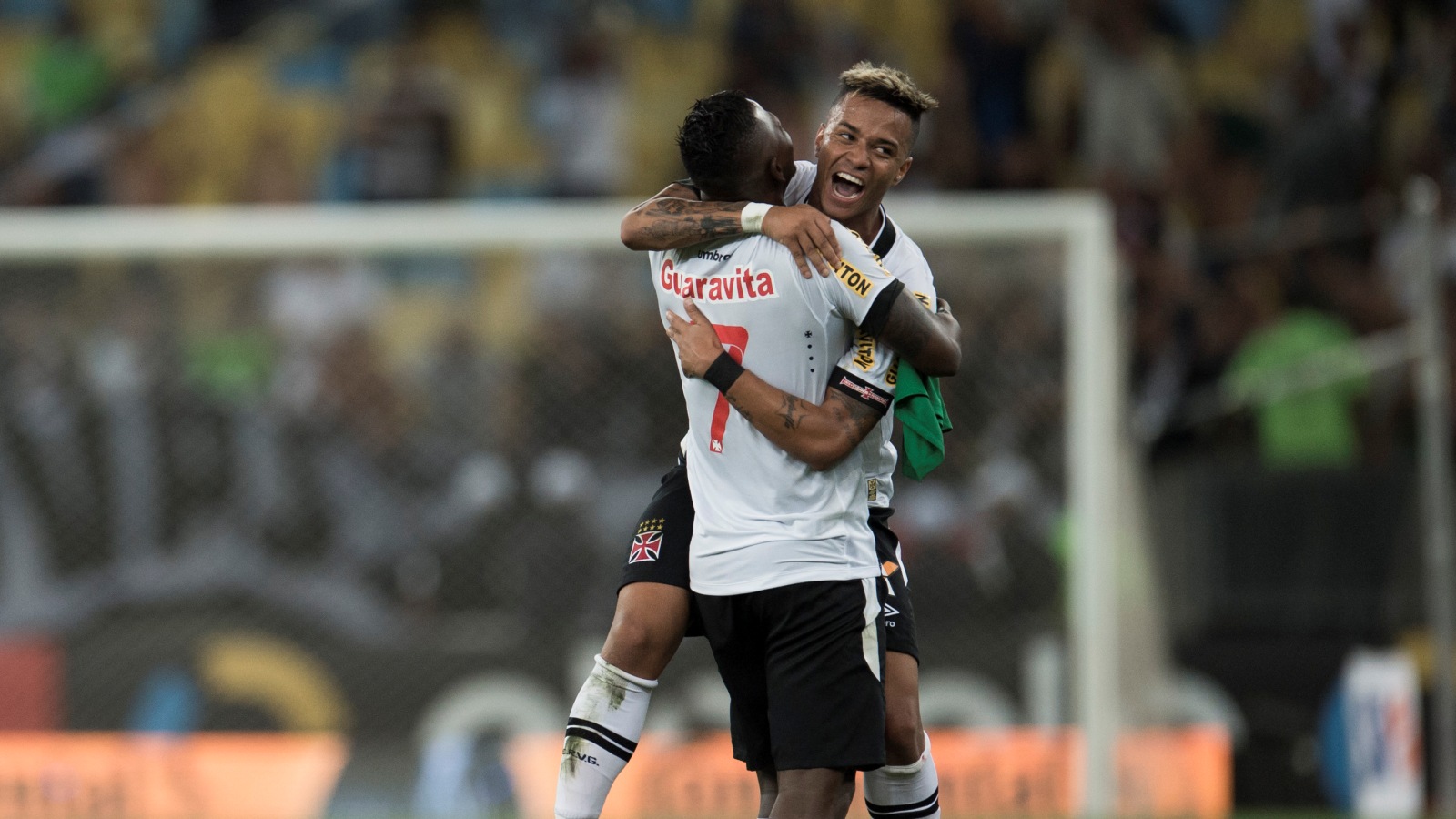 Rio de Janeiro, Rio de Janeiro, Brasil, 26 de Agosto de 2015 - COPA DO BRASIL - VASCO X FLAMENGO - durante a partida valida pelas oitavas de final da Copa do Brasil, no Maracana. Foto: Jorge Rodrigues/Eleven.