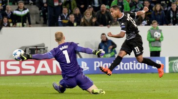 Jogaço! Hart pegou demais e o City virou aos 45 do 2º tempo para vencer a primeira na Champions