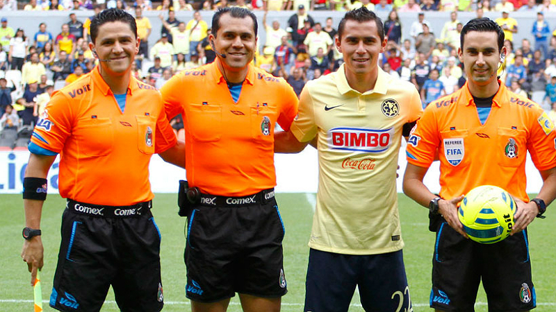 Ex-&aacute;rbitro aponta favorecimento a clubes grandes no M&eacute;xico: &ldquo;Uma telenovela, com scripts e tudo&rdquo;