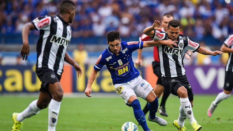 Cruzeiro x Atl&eacute;tico teve final daqueles que s&oacute; os grandes cl&aacute;ssicos nos proporcionam