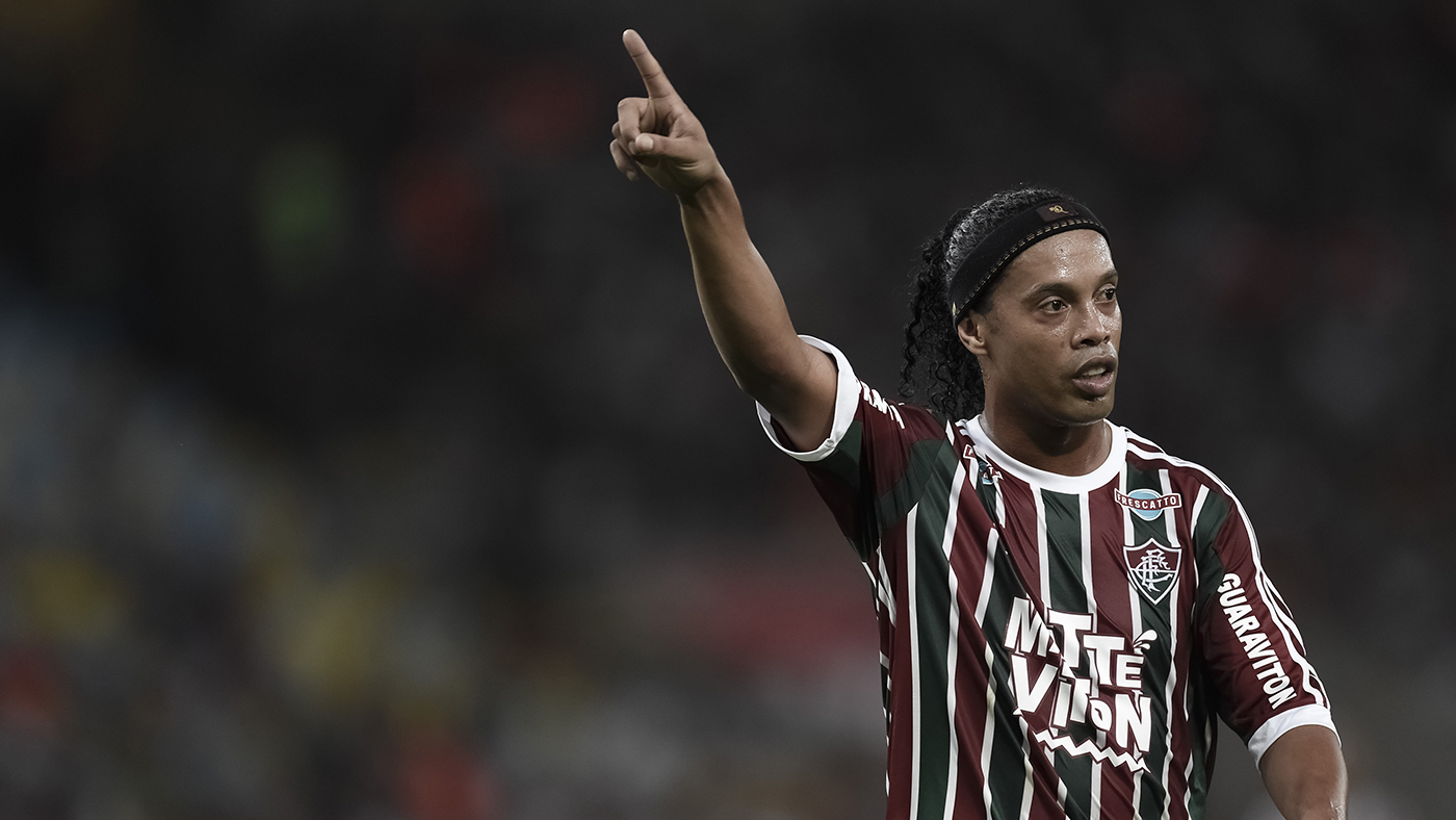 A sa&iacute;da de Ronaldinho &eacute; o melhor refor&ccedil;o que o Fluminense poderia ter neste momento