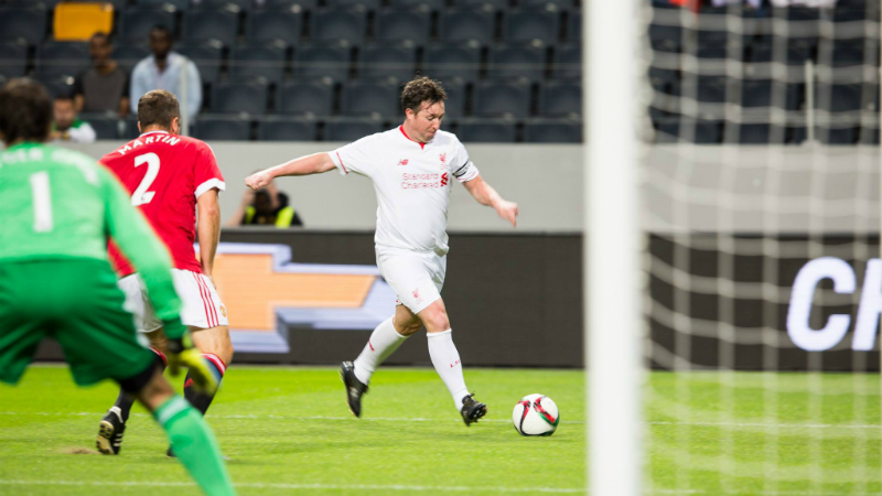 Rivalidade &eacute; t&atilde;o grande que Fowler desceu a pancada at&eacute; em jogo beneficente contra o United