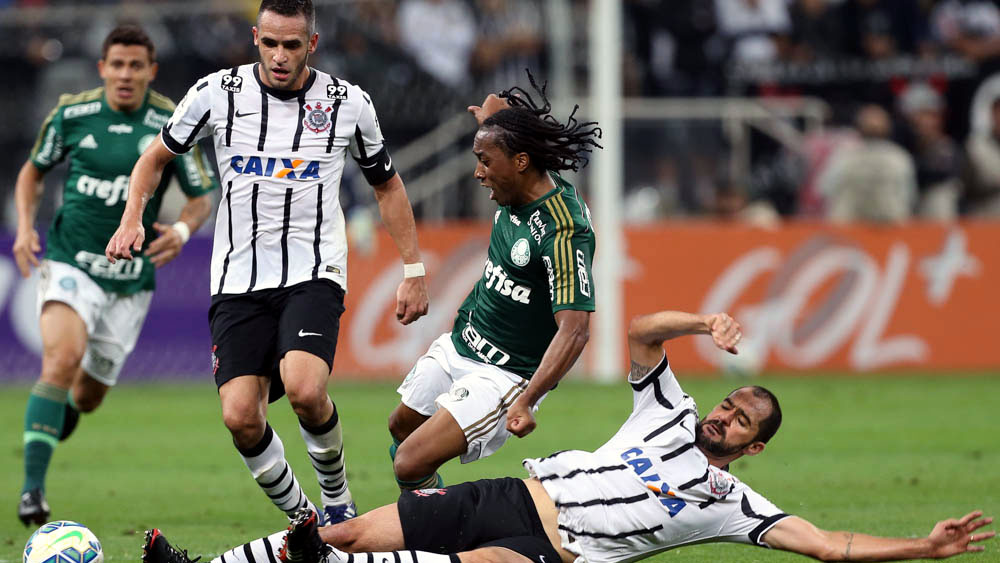 Cl&aacute;ssicos no Brasileir&atilde;o e Eliminat&oacute;rias da Eurocopa s&atilde;o destaques do fim de semana na TV