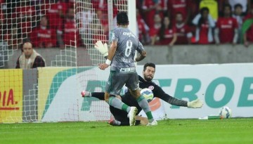 O Palmeiras se arriscou e buscou o empate em jogo franco contra o Inter
