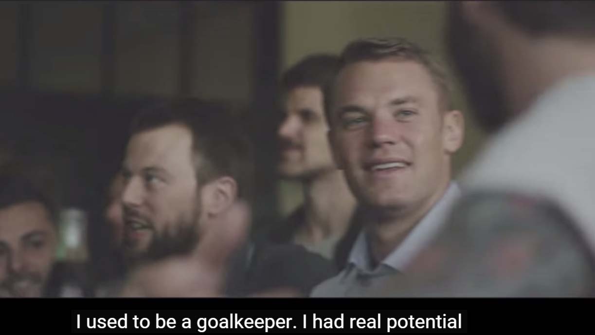 Em um universo paralelo, Neuer desistiu de ser goleiro e foi trabalhar com softwares