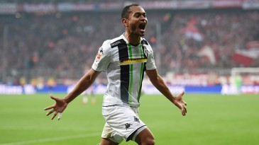 Depois da demissão do técnico, Gladbach vai do péssimo início na Bundesliga à goleada