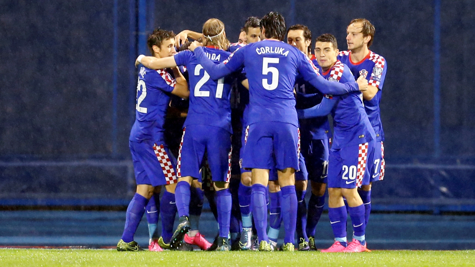 Cro&aacute;cia tem qualidade para fazer bonito na Euro, embora o caos do lado de fora ameace