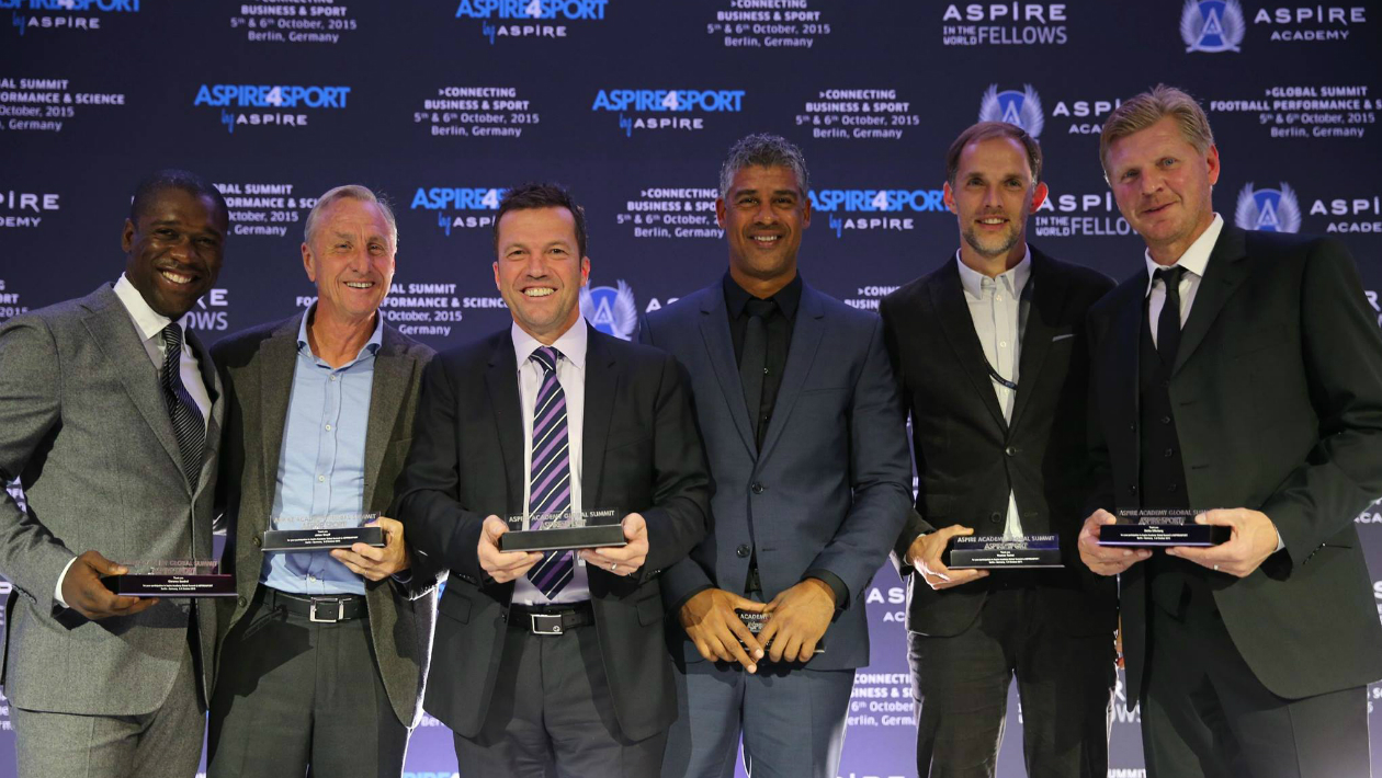 Est&atilde;o planejando uma Copa do Mundo de lendas com Zidane, Bergkamp e Ballack