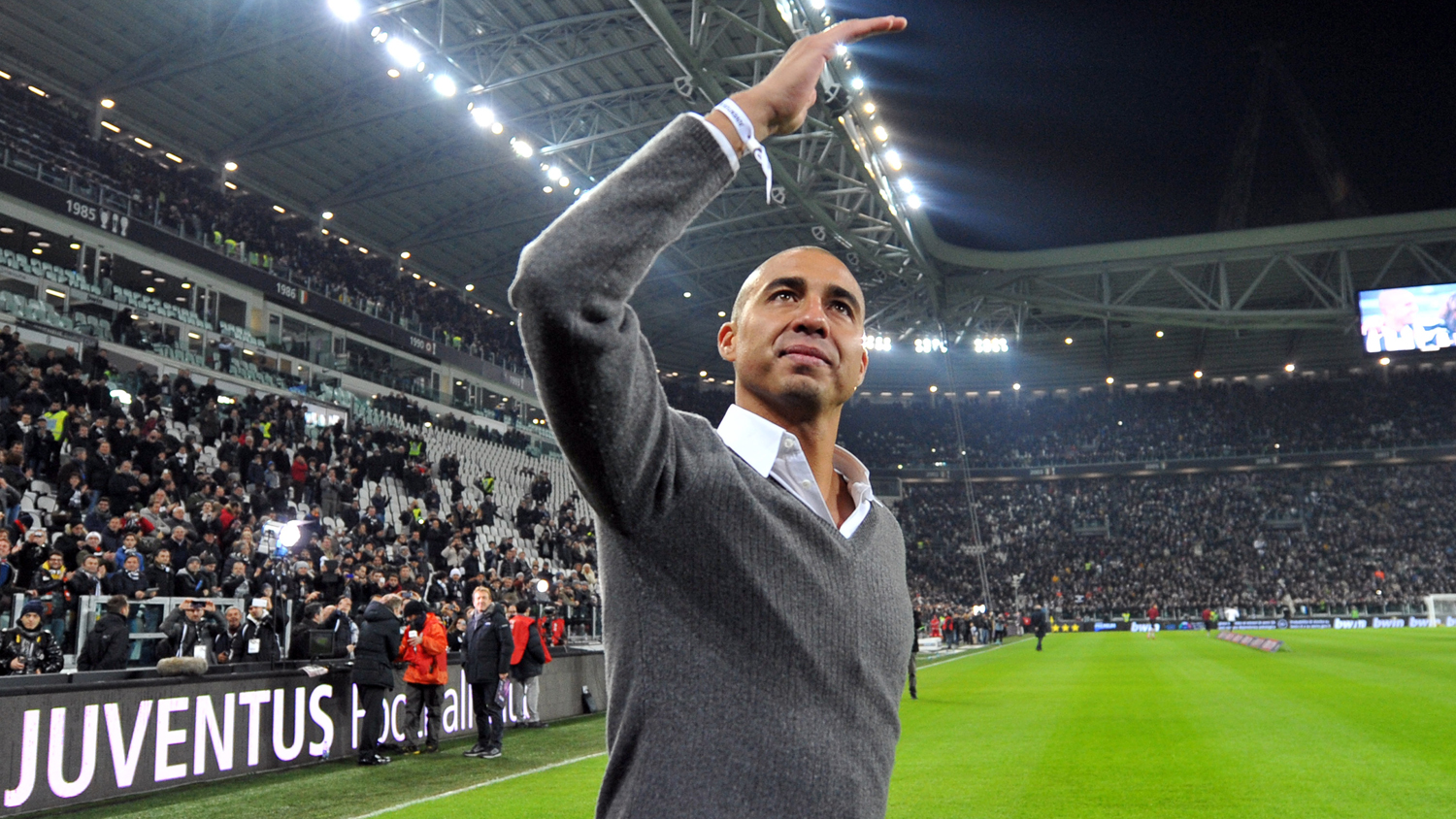 Depois de Ronaldinho e Turan, clube australiano tenta contratar Trezeguet para um &uacute;nico jogo