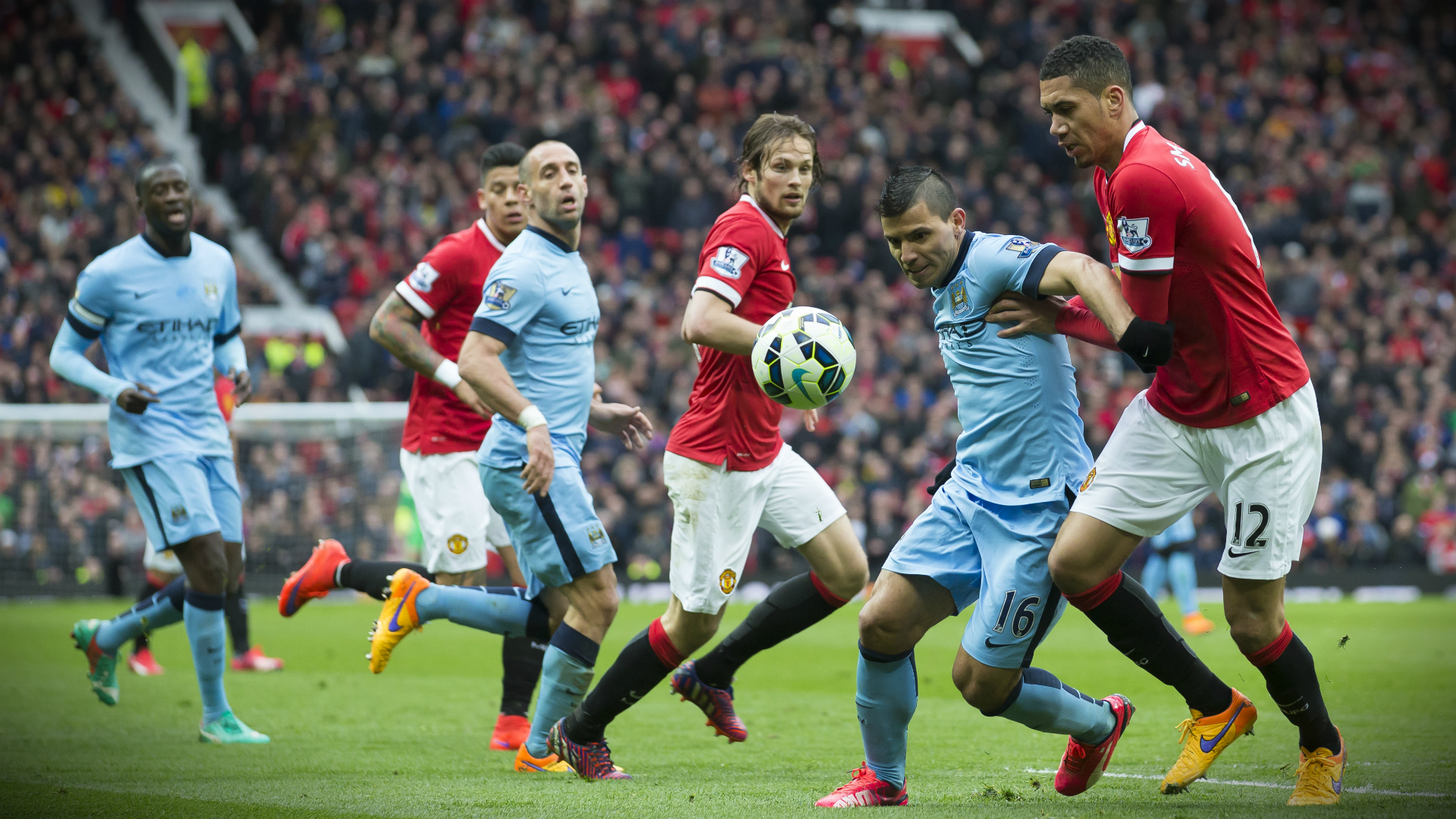 Cl&aacute;ssicos e confrontos diretos por lideran&ccedil;a agitam o fim de semana na TV