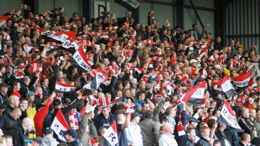 Obrigado a aumentar preço, United of Manchester devolverá £ 1 do ingresso para cada torcedor