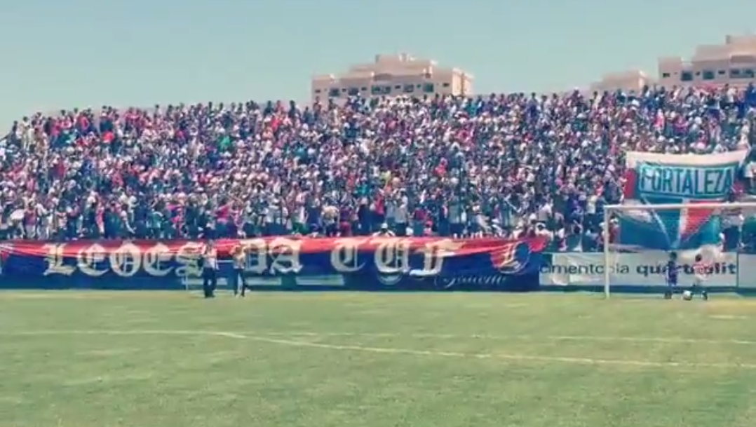 [V&iacute;deo] Na v&eacute;spera do jogo do acesso, a torcida lotou o treino para empurrar o Fortaleza