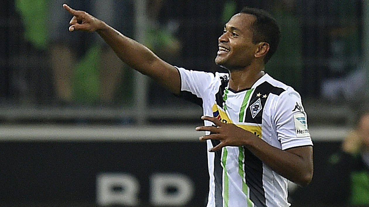 Raffael (Atacante, 30 anos, Borussia M&ouml;nchengladbach) &ndash; O principal l&iacute;der da reviravolta vivida pelos Potros nesta temporada, o veterano possui enorme influ&ecirc;ncia na constru&ccedil;&atilde;o ofensiva de sua equipe. S&atilde;o sete gols e oito assist&ecirc;ncias na Bundesliga. Al&eacute;m de qualidade t&eacute;cnica, possui muita intelig&ecirc;ncia nas a&ccedil;&otilde;es.