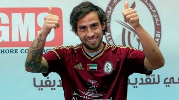 Valdivia fez seu primeiro gol pelo Al Wahda nos Emirados Árabes, e foi com classe