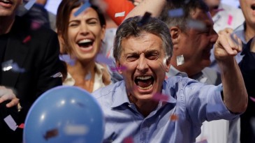 O futebol fortaleceu Macri politicamente e segue na pauta do novo presidente da Argentina