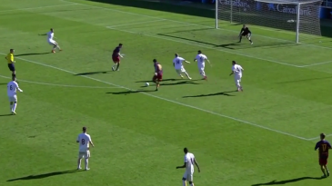 Este garoto da base do Barça emulou Messi e marcou uma pintura na Champions Sub-19