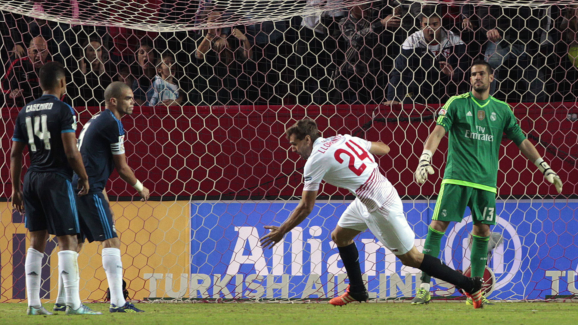 Sevilla atropelou o Real Madrid, que tem que agradecer por n&atilde;o ter sido uma goleada hist&oacute;rica