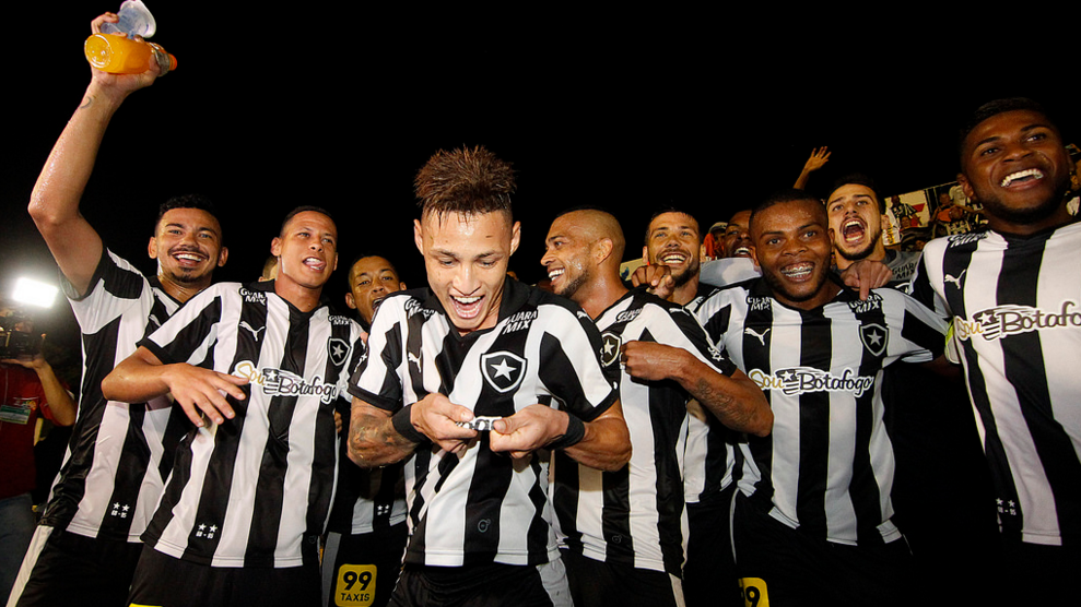 O Botafogo volta &agrave; S&eacute;rie A com a for&ccedil;a de quem sobrou no momento decisivo