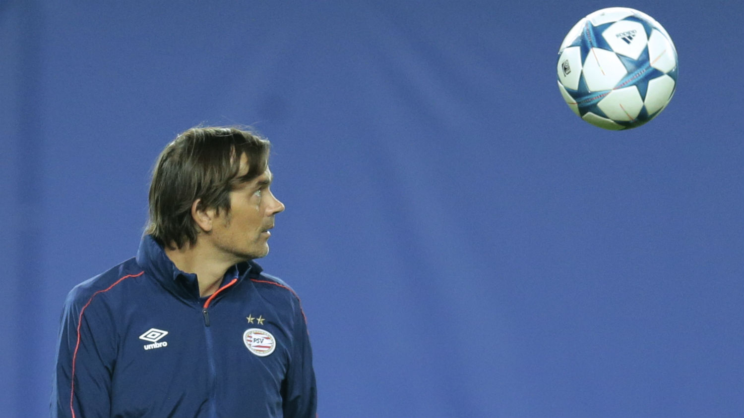 Cocu, t&eacute;cnico do PSV (Foto: AP)