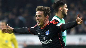 O relógio não deve parar: Hamburgo vence o clássico e já briga por vaga na Liga Europa