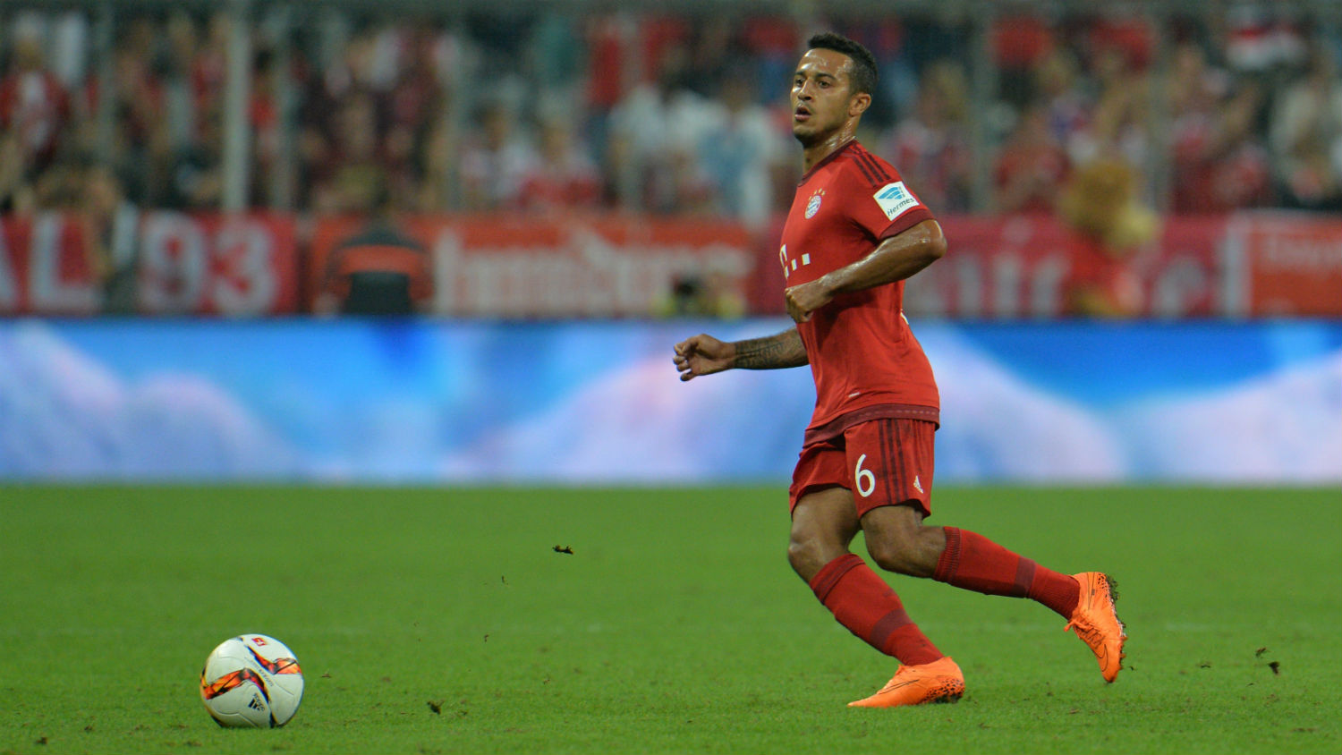 Veja sete minutos com o melhor da classe e da t&eacute;cnica de Thiago contra o Arsenal