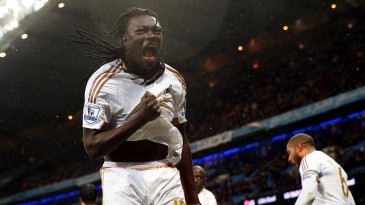 Gomis: “Em Swansea tenho mais tempo para jogar FM, mas minha mulher às vezes se incomoda”
